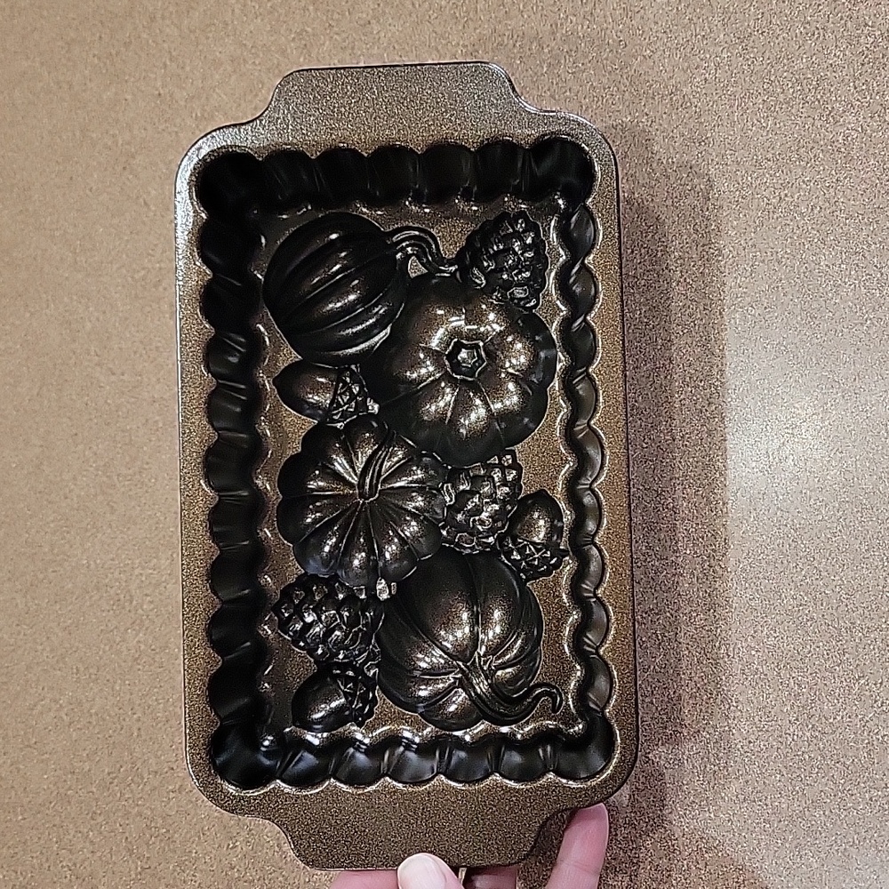 Nordic Ware Harvest Bounty Loaf Pan!!!